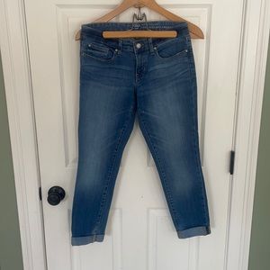 Women’s SZ 2 Gap Skinny Roll Up Jeans